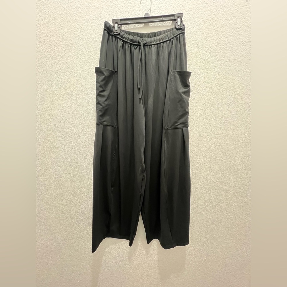 Halara oversized lounge pants ; size S